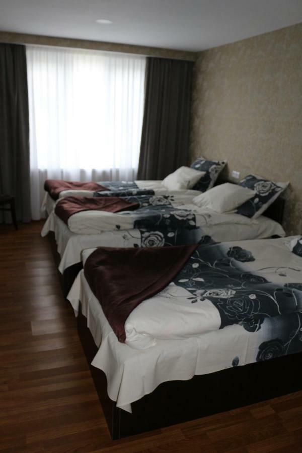 Guesthouse Suja Степанцмінда Екстер'єр фото